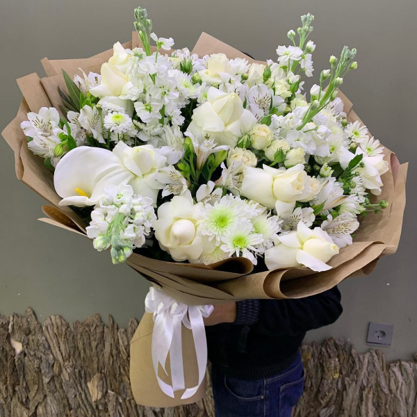  Belek Blumen White Flowers Bouquet 