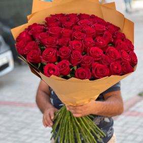  Доставка цветов в Белеке 59 красных роз