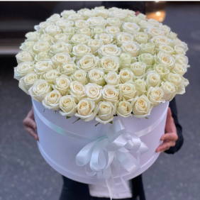  доставка цветов белек турция 101 белая роза в корзине